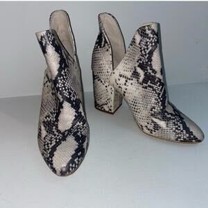 Steve Madden Snakeskin Booties Womens 9 Block Heel Ankle Boots Statement Fashion